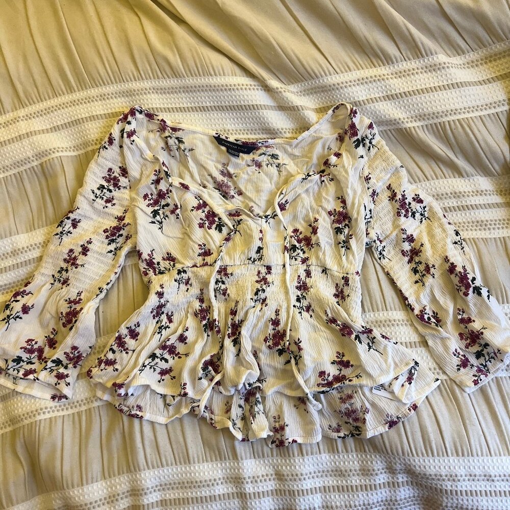 American Eagle Floral Long Sleeve Top (XS)